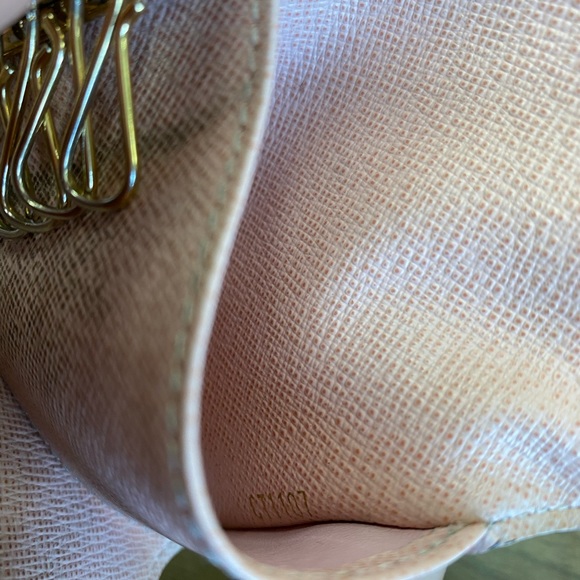 Louis vuitton key holder - Picture 7 of 8